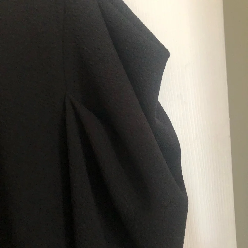 ASOS Design v-neck pleat shoulder dress - Picture 7 of 14
